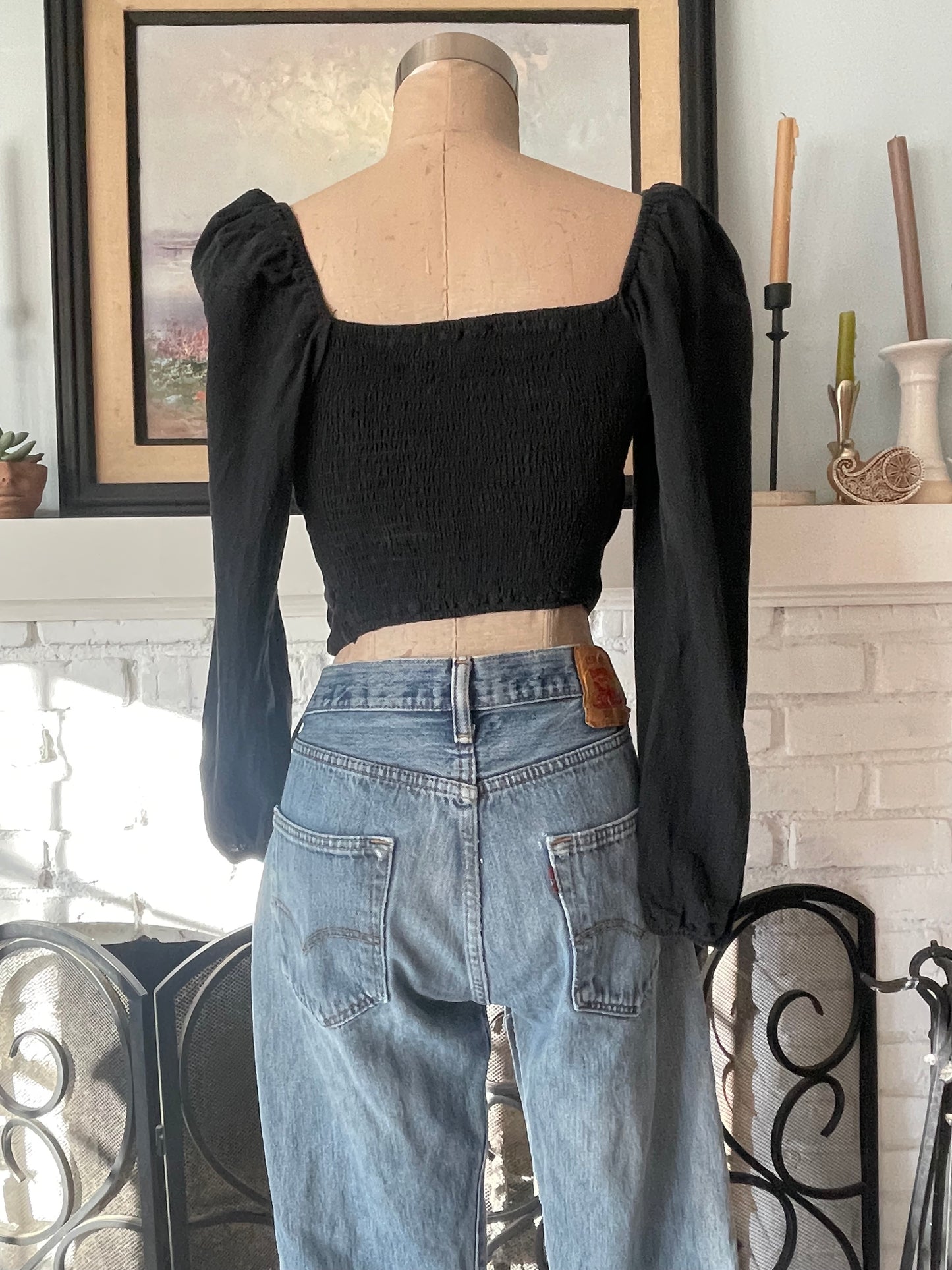 Long Sleeve black Vneck Cropped blouse size M